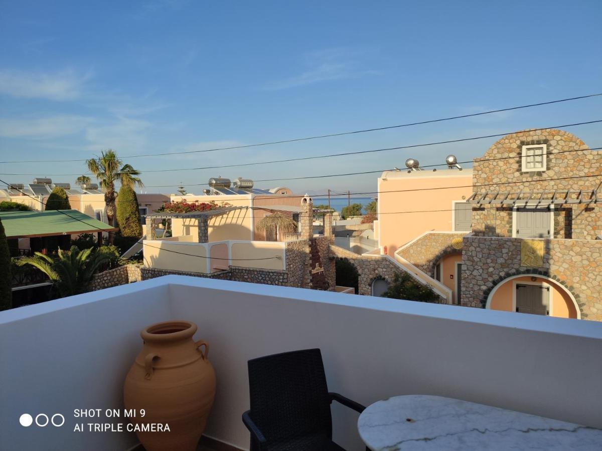 Leonidas Apartments คามารี ภายนอก รูปภาพ