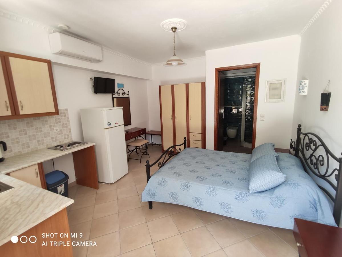 Leonidas Apartments คามารี ภายนอก รูปภาพ